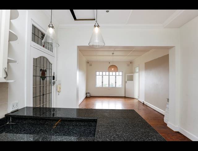 2.5 BEDROOM APARTMENT FOR SALE IN ESSENWOOD